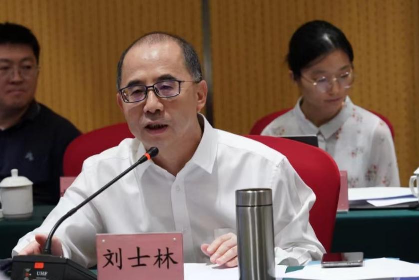 以經(jīng)濟體制改革為牽引   持續推進(jìn)城鄉融合發(fā)展   ——中國城鎮化促進(jìn)會(huì )學(xué)習貫徹二十屆三中全會(huì )精神座談會(huì )發(fā)言摘要